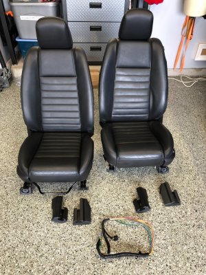 2008 Mustang GT Black Leather Front Seats | S197 Mustang Forum ...
